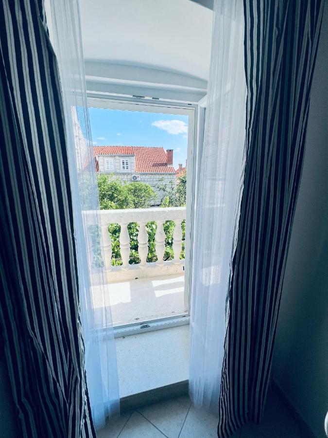 Jakov Apartments Оребич Екстер'єр фото